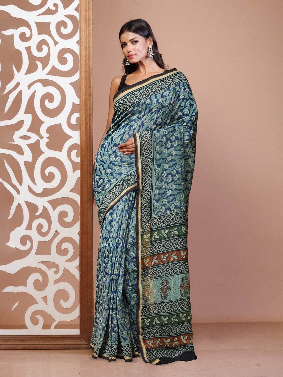 

Unnati Silks Ethnic Motifs Silk Cotton Handloom Chanderi Saree, Blue