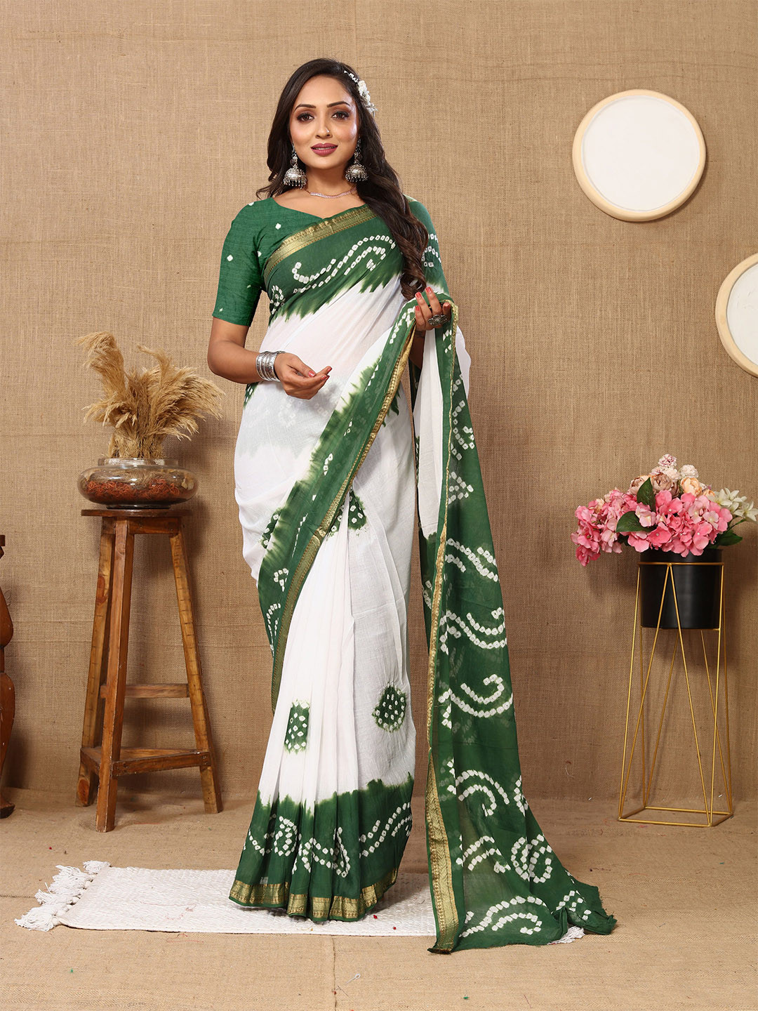 

Mitera Bandhani Zari Pure Cotton Bandhani Saree, Green
