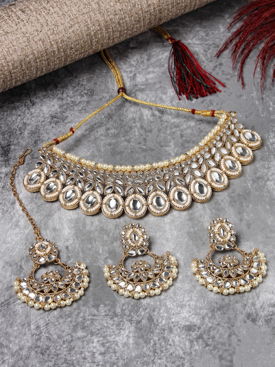 

Sukkhi Gold-Plated Stone-Studded Jewellery Set