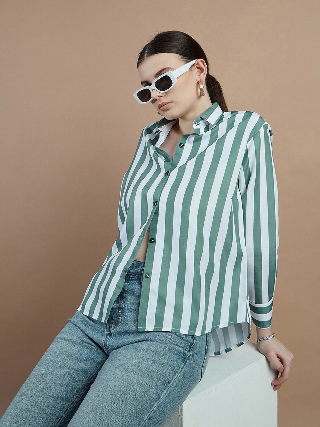 

The Roadster Lifestyle Co. Spread Collar Striped Oversized Shirt, Green