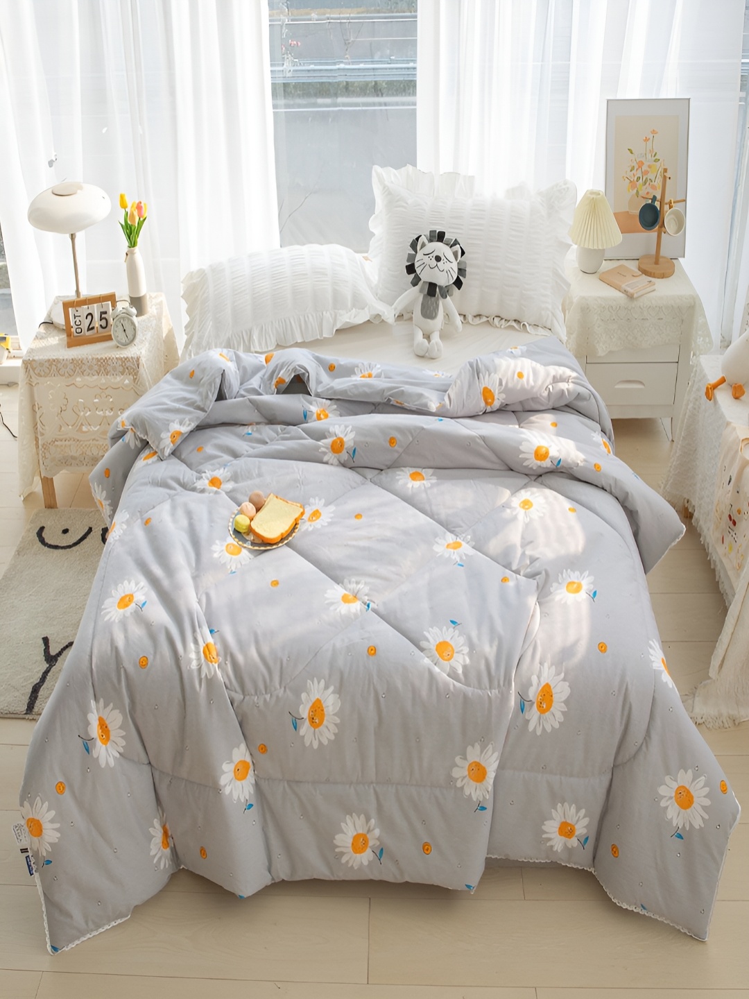 

JC HOME Grey & White Floral Printed AC Room 350 GSM Pure Cotton Double Bed Quilt