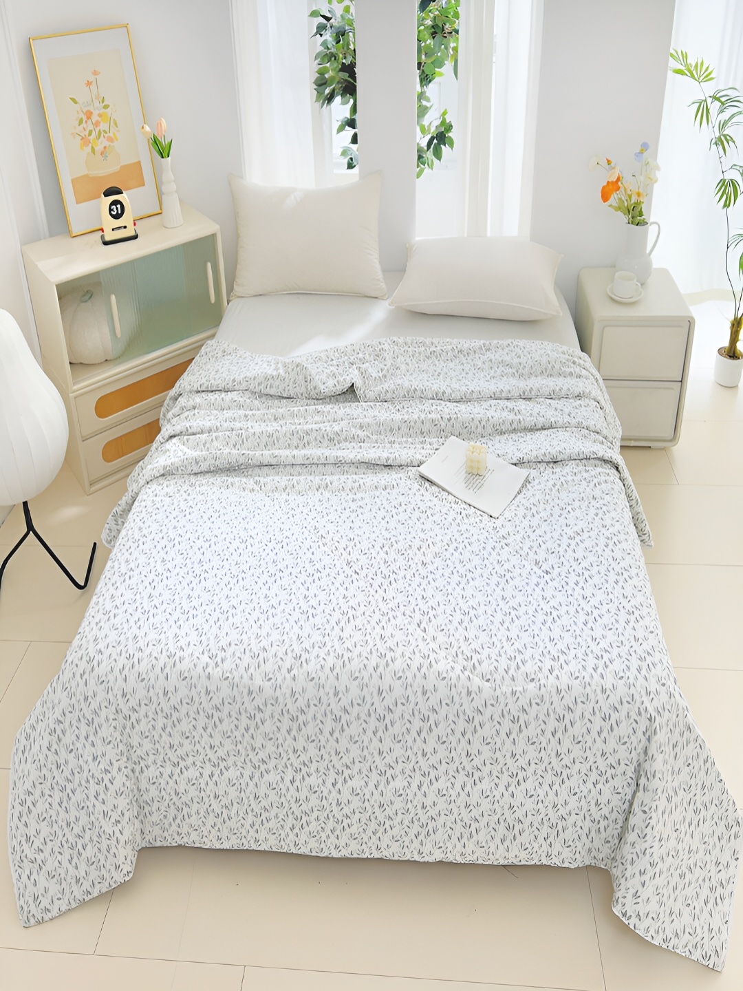 

JC HOME White & Grey Floral Printed AC Room 350 GSM Pure Cotton Single Bed Quilt