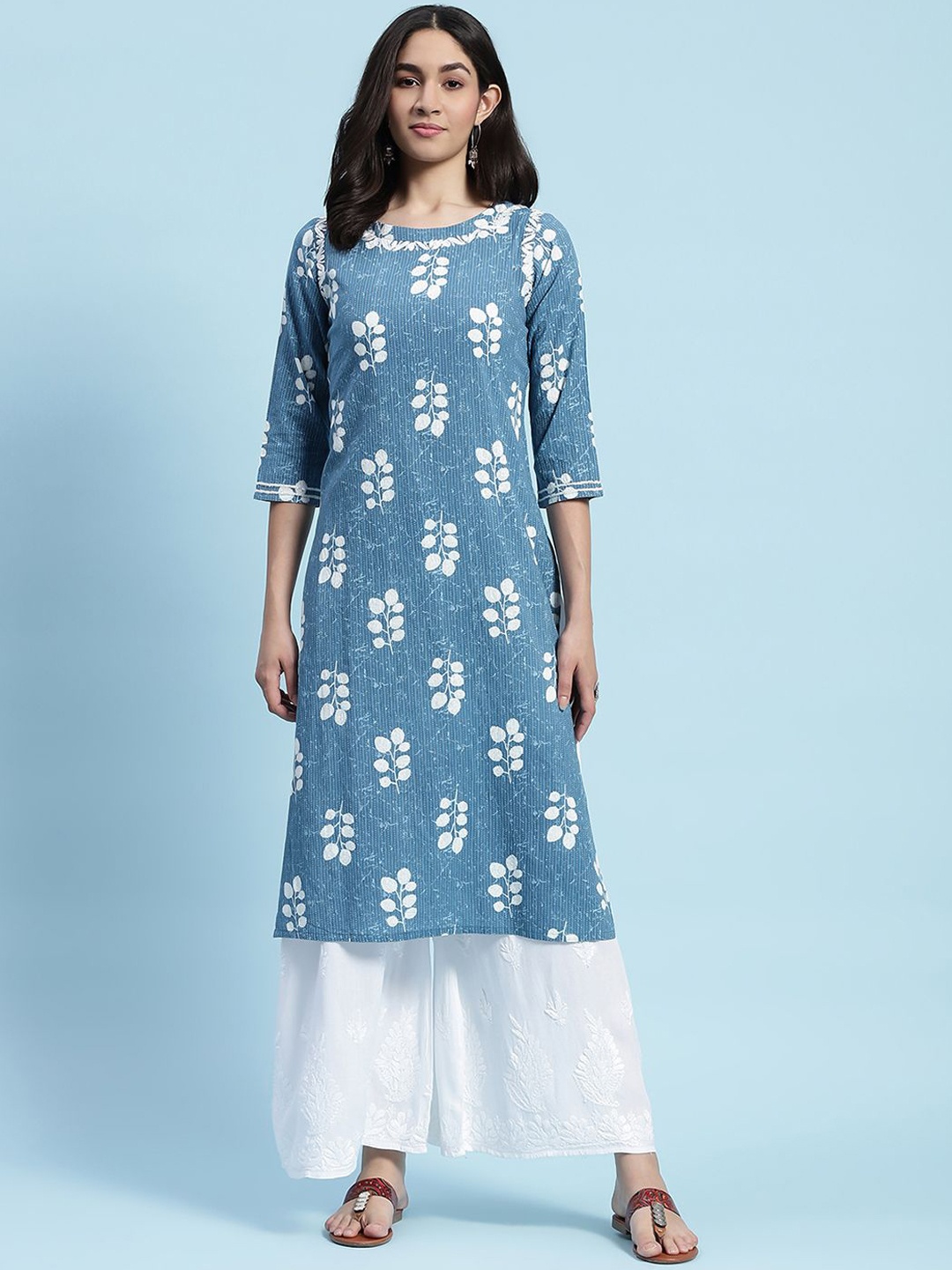 

House of Chikankari Boat Neck Three-Quarter Sleeves Gotta Patti Cotton Kurta, Blue