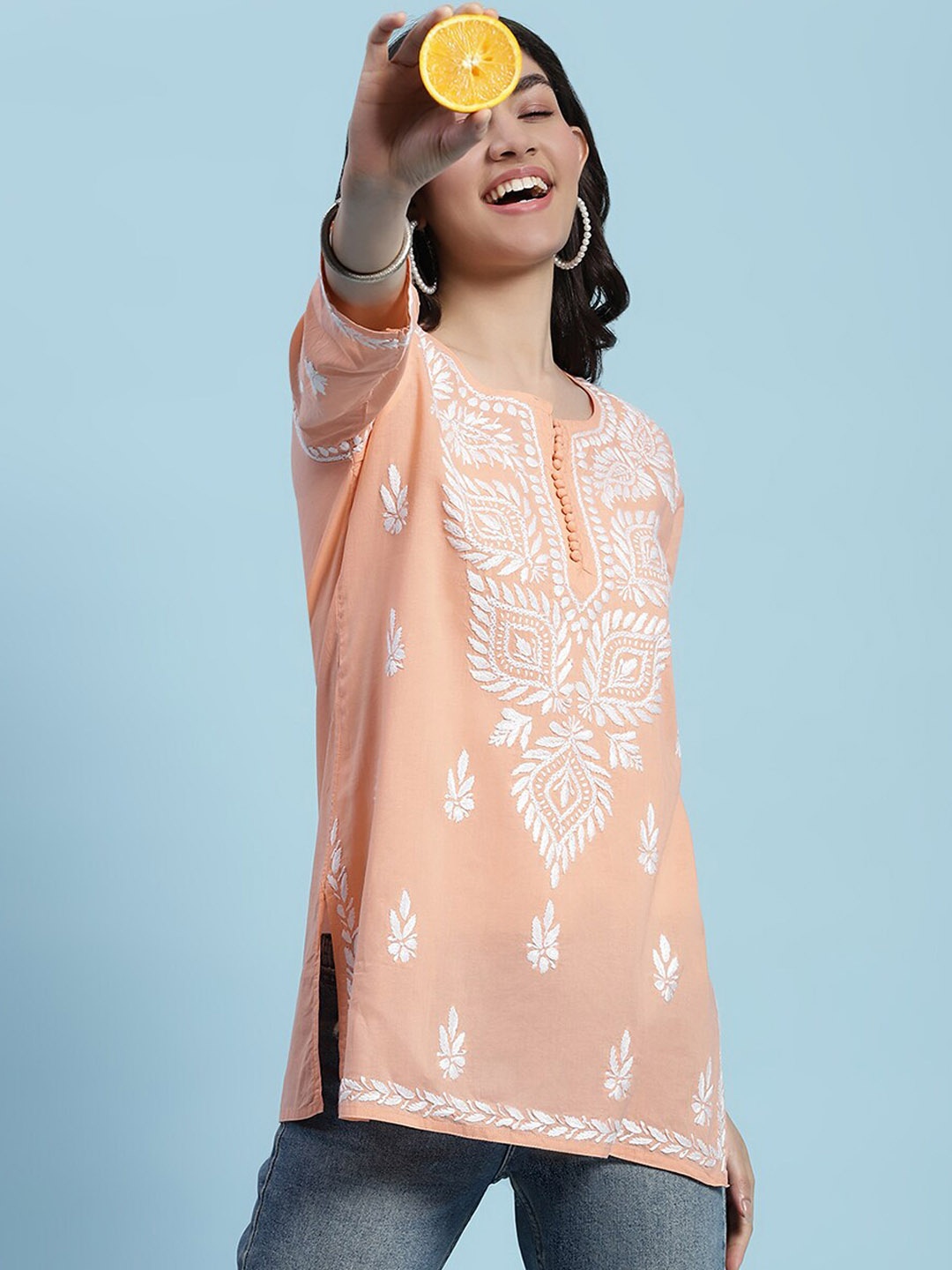 

House of Chikankari Floral Embroidered Notch Neck Chikankari Cotton Straight Kurta, Peach