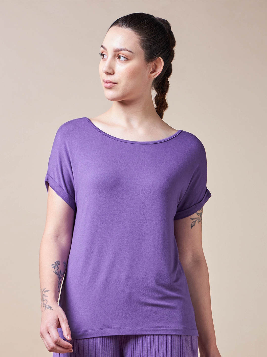 

CULT Round Neck Extended Sleeves Yogini T-shirt, Purple