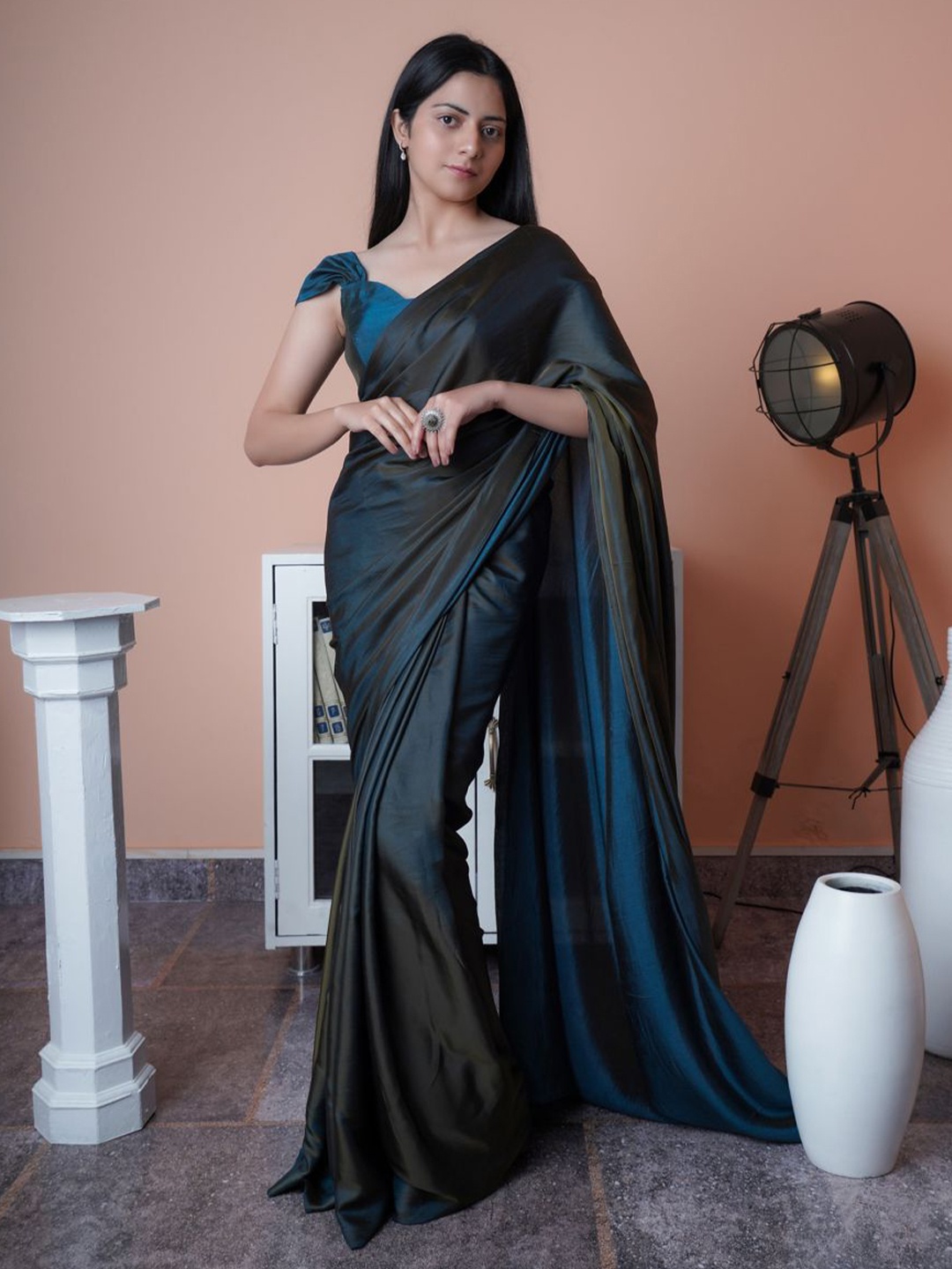 

DiraByDimple Satin Saree, Grey