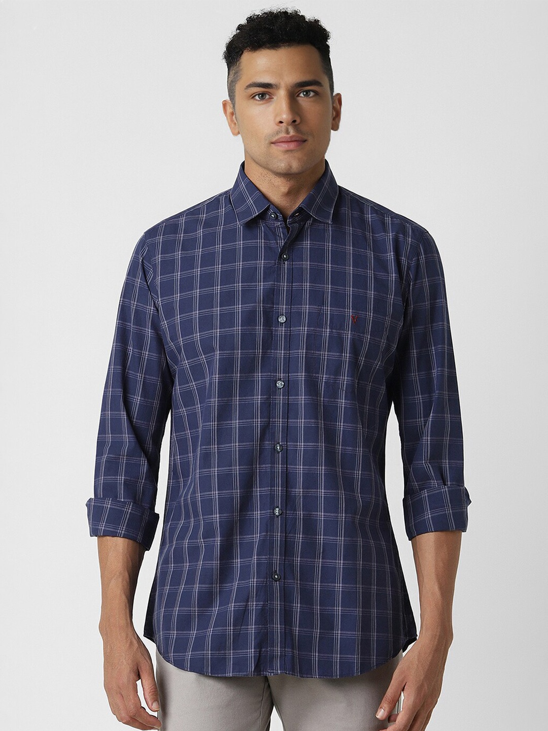 

Van Heusen Sport Slim Fit Checked Spread Collar Casual Shirt, Navy blue