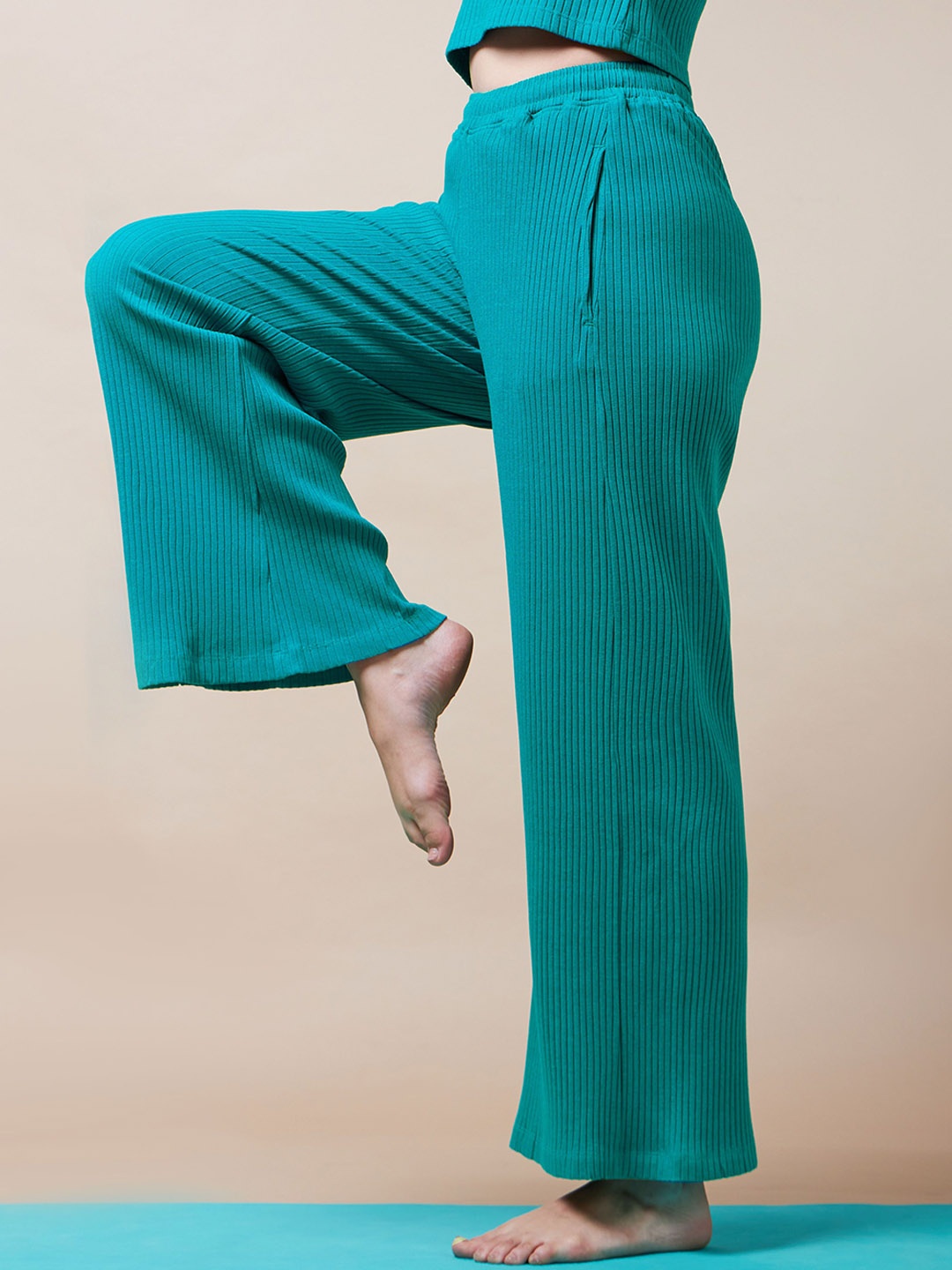 

CULT Women Ribbed Yoga Flow Pant, Sea green