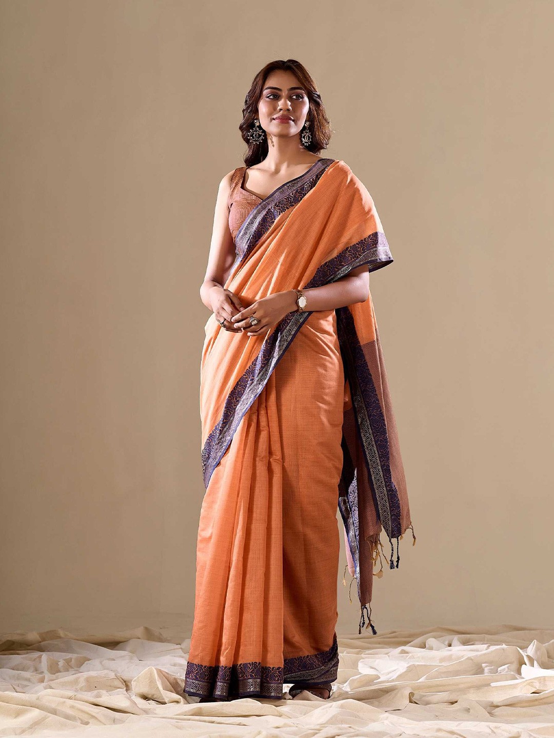 

Mitera Pure Solid Cotton Saree, Orange