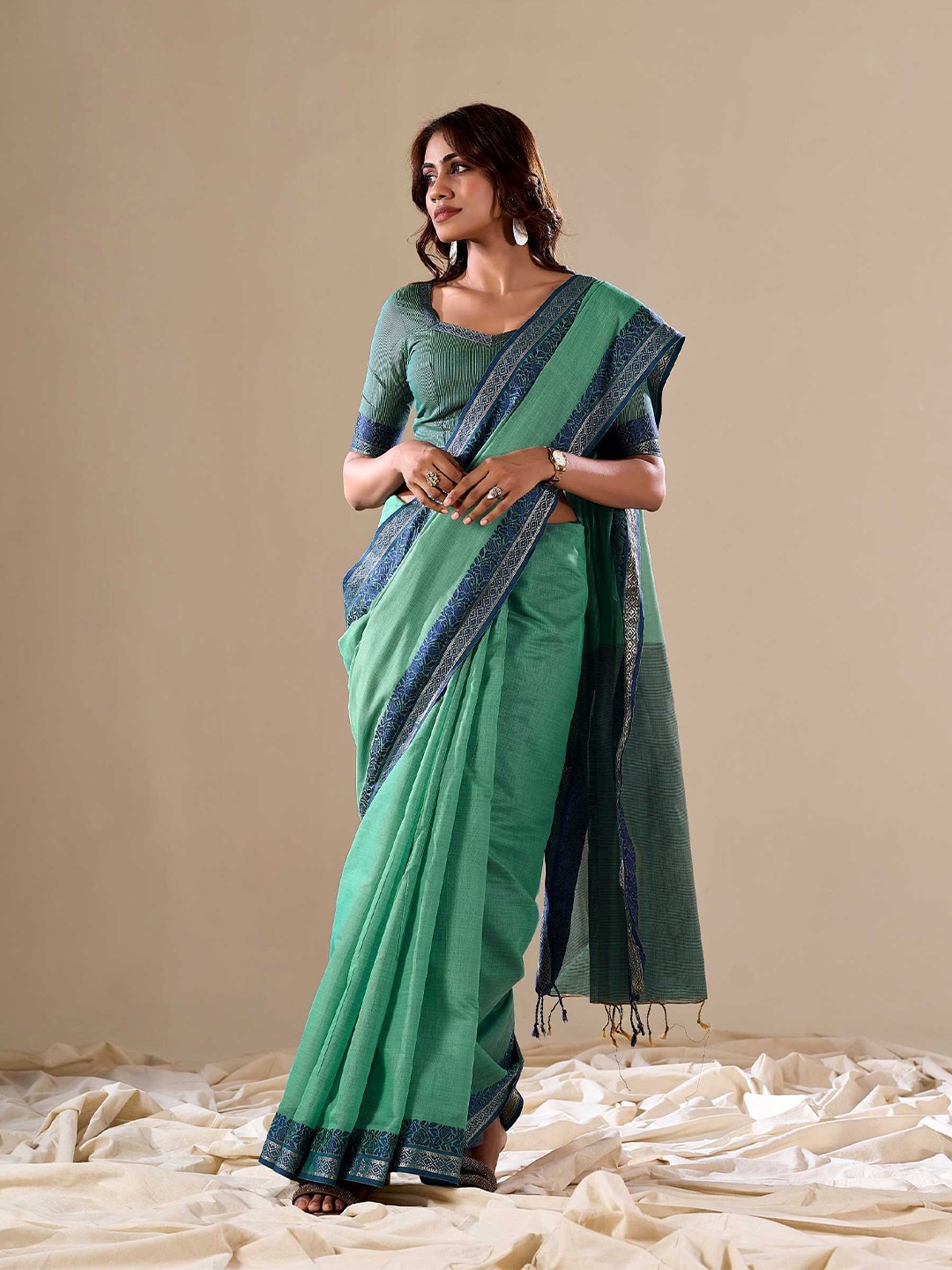 

Mitera Zari Pure Solid Cotton Saree, Blue