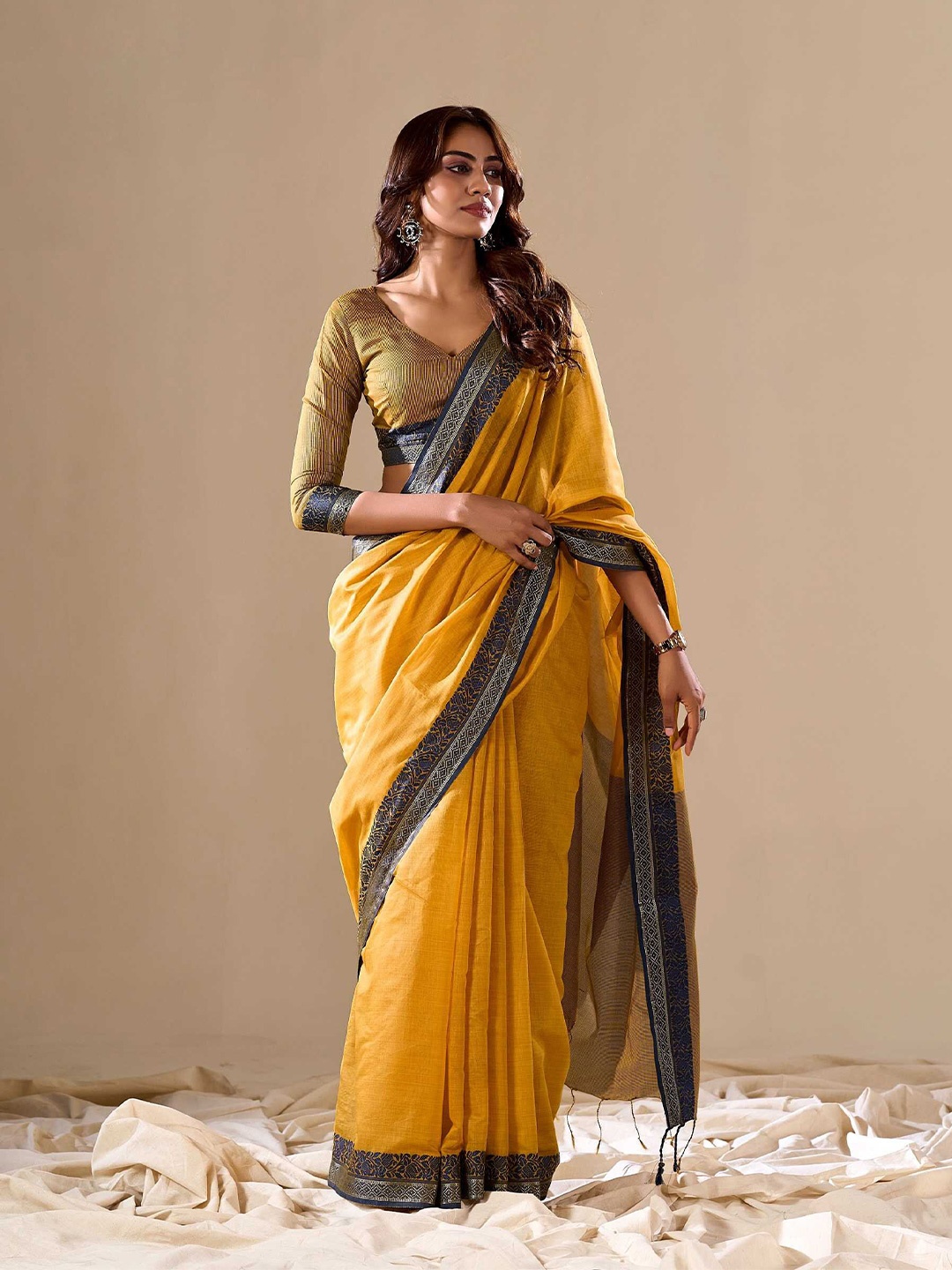 

Mitera Pure Cotton Saree, Yellow