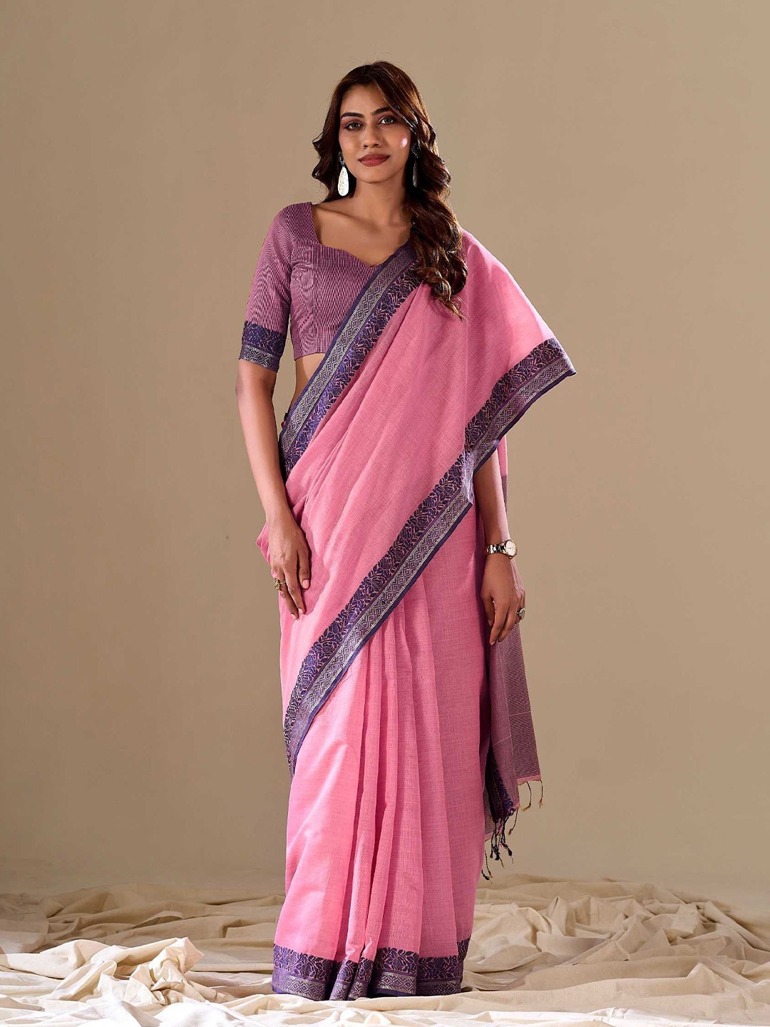 

Mitera Pure Cotton Solid Saree, Pink