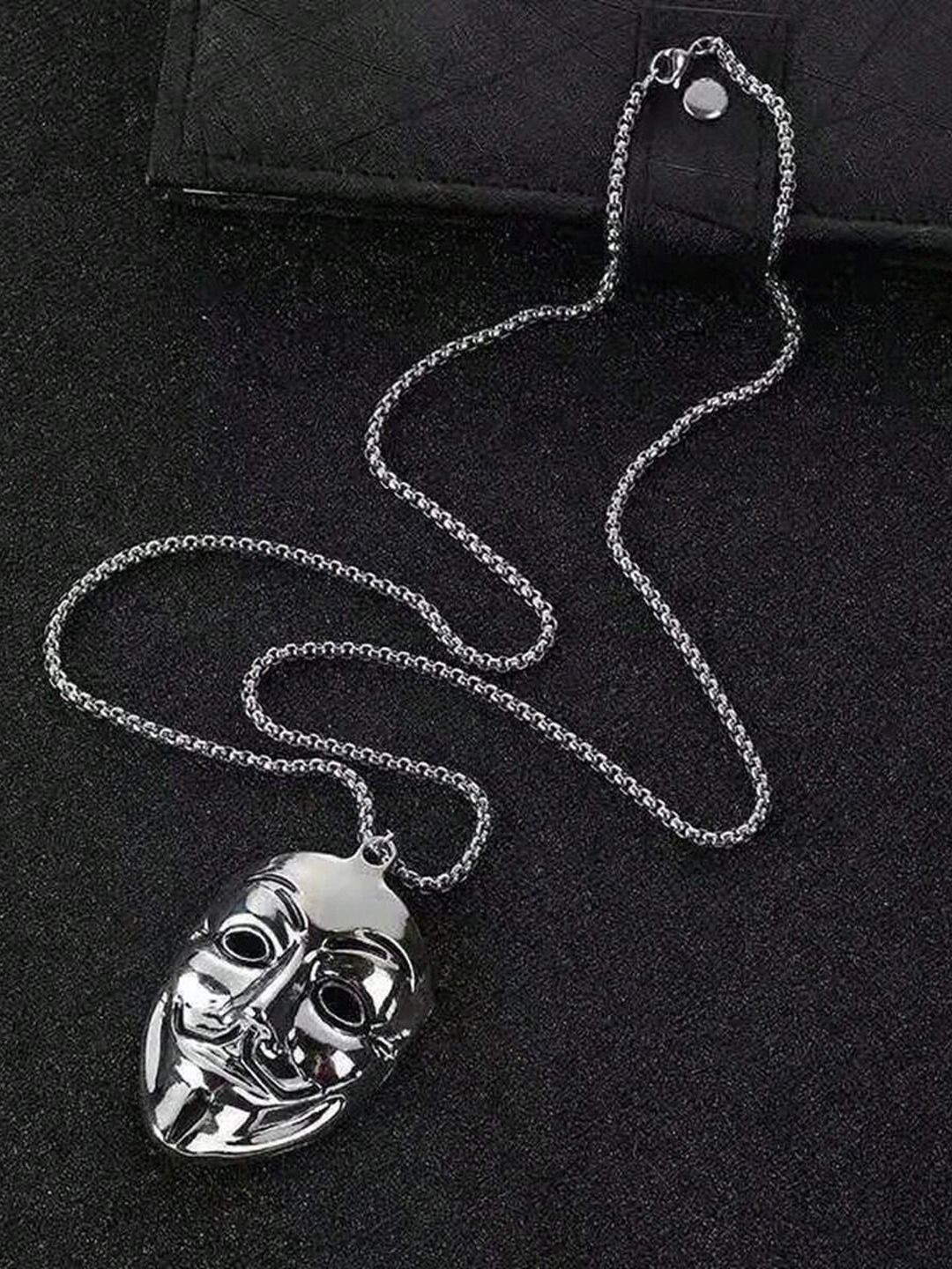 

FIMBUL Men Silver-Plated Quirky Mask Pendants With Chains