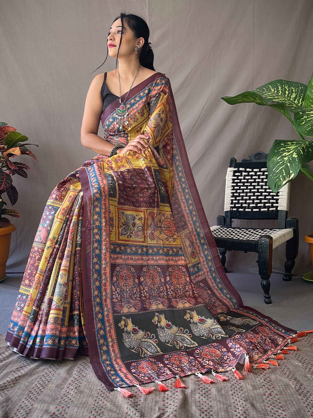 

DEVATITHI Kalamkari Print Saree, Grey