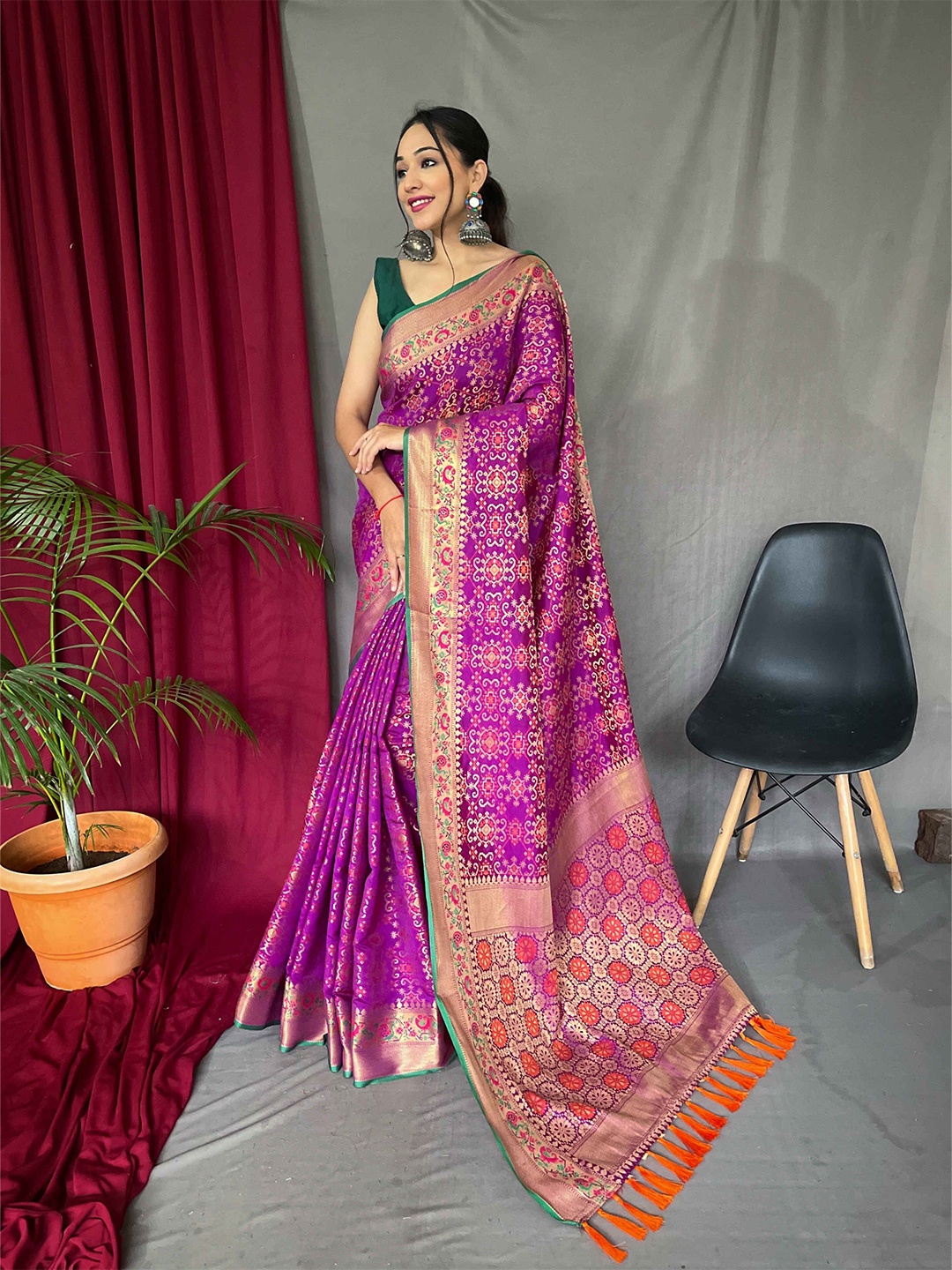 

DEVATITHI Woven Design Zari Silk Blend Patola Saree, Purple