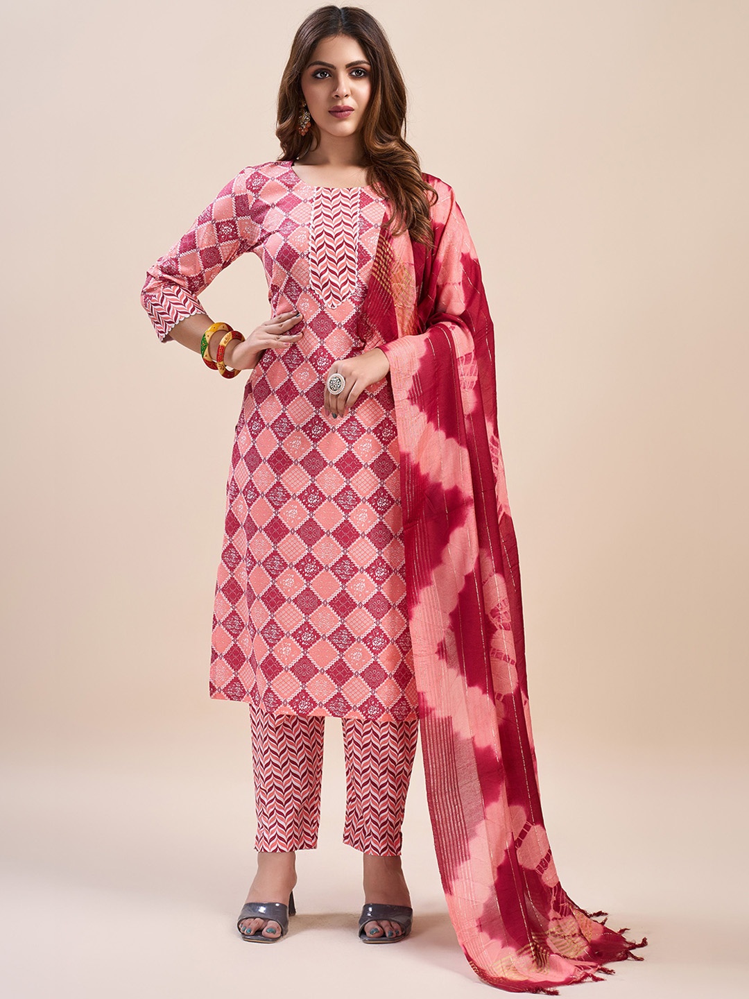 

VIRICA Printed U-Neck Three-Quarter Sleeves Pure Cotton Kurta with Trousers & With Dupatta, Pink