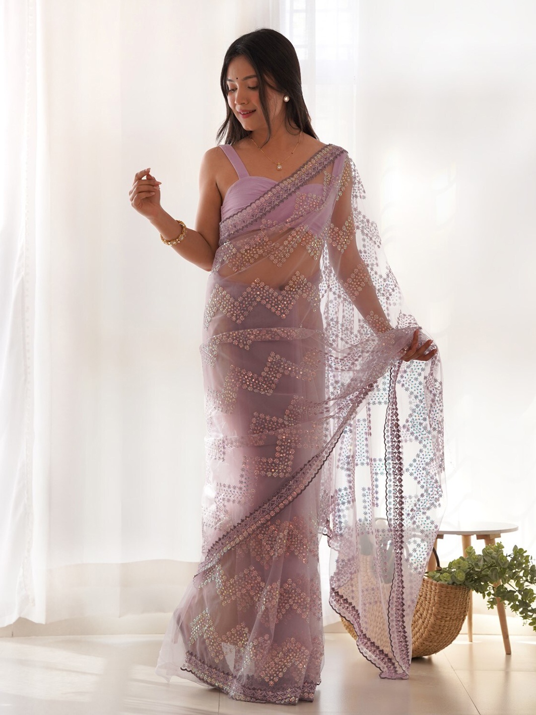 

Chandbaali Embellished Sequinned Net Saree, Purple