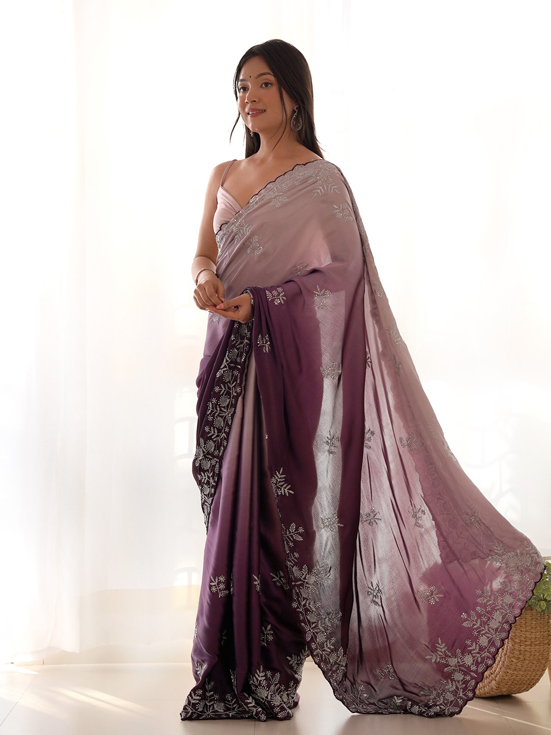 

Chandbaali Floral Sequinned Silk Blend Saree, Purple