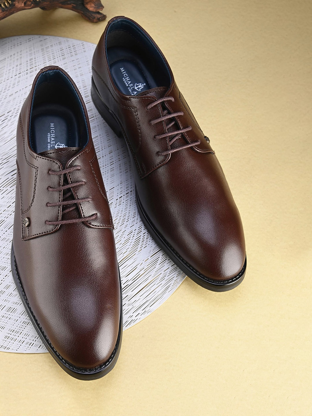 

MICHAEL ANGELO Men Textured Derbys, Brown