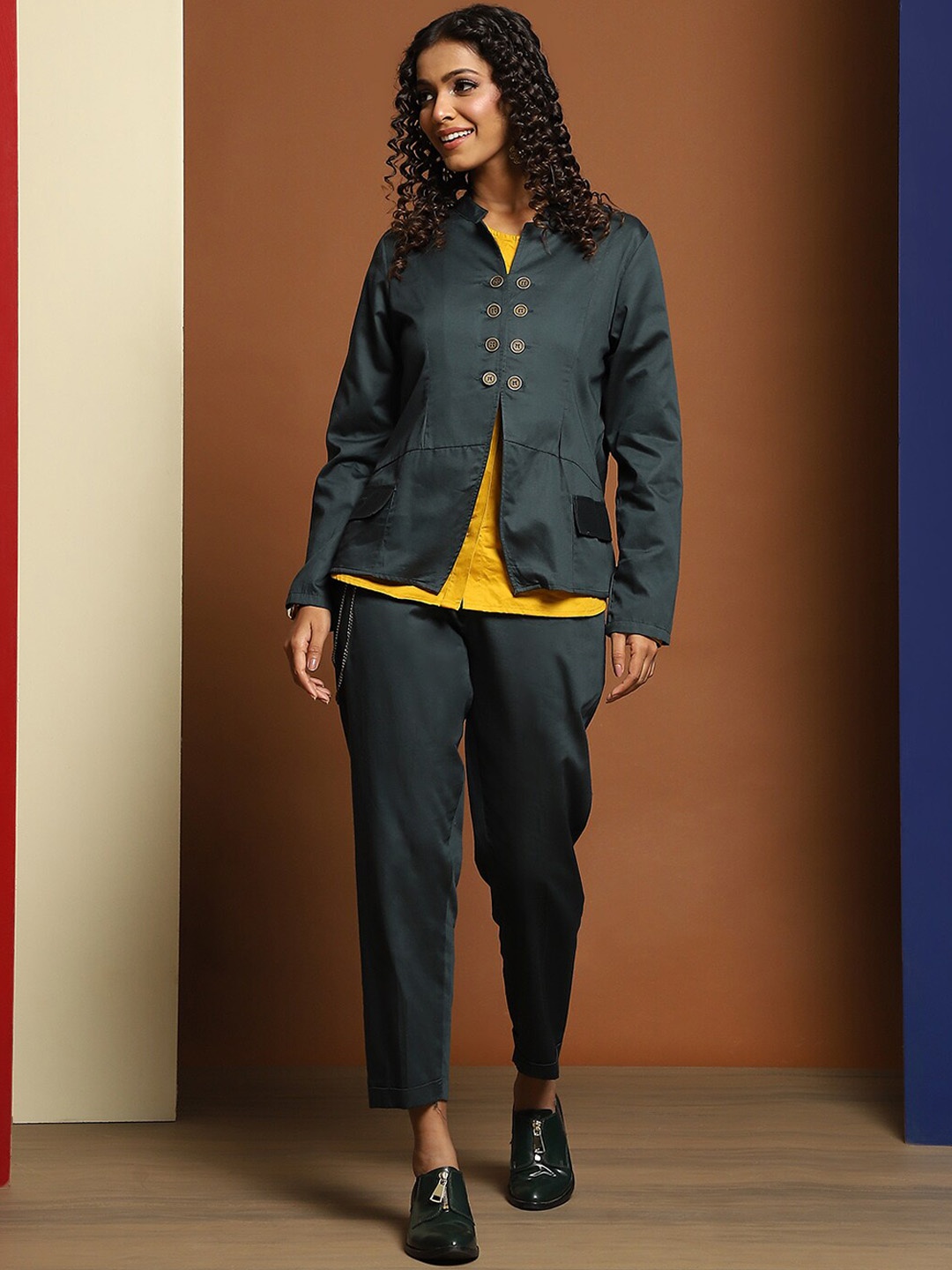 

Baawri Mandarin Collar Pure Casual Cotton Top & Trousers, Green