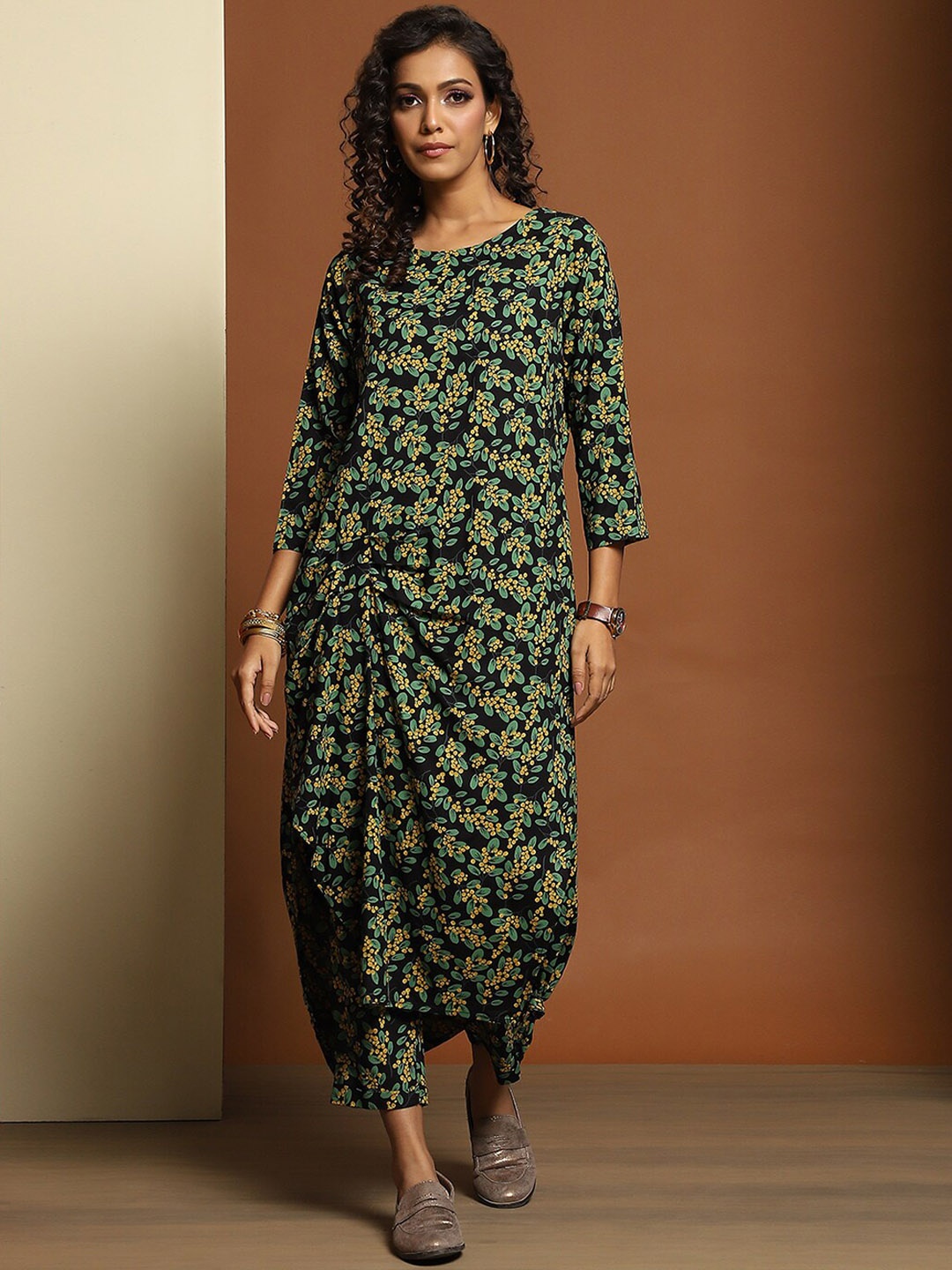 

Baawri Floral Printed Round Neck Top With Trousers, Green