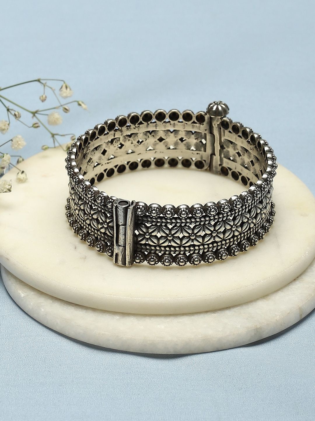 

Biba Silver-Plated Oxidised Ethnic Bangle