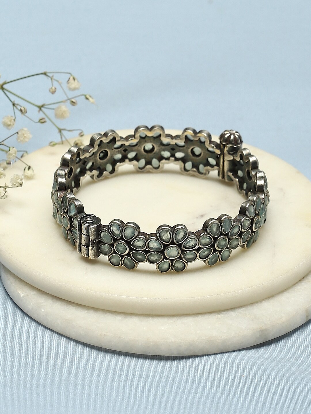 

Biba Silver-Plated Oxidised Stone-Studded Bangle