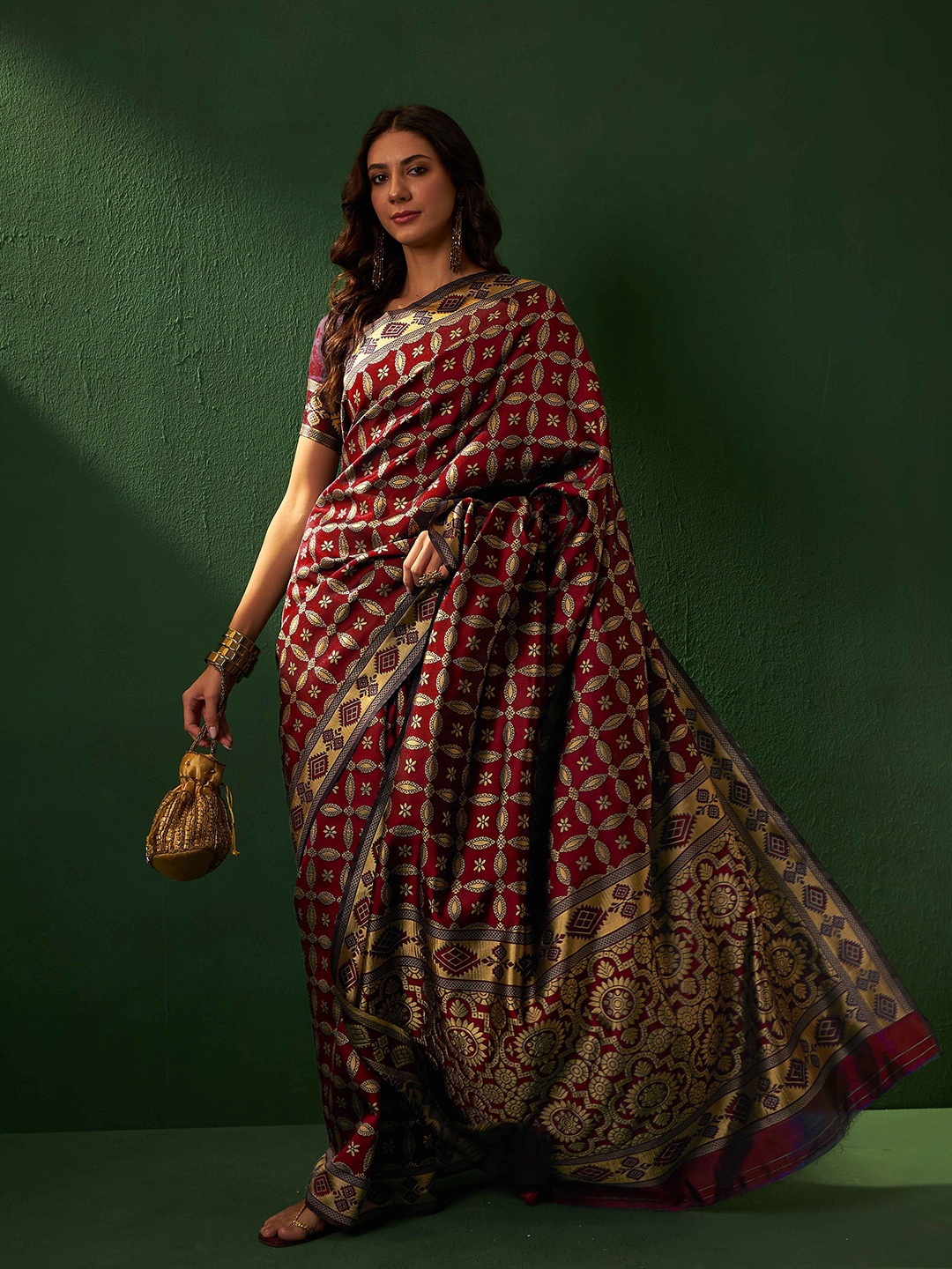 

Sangria Woven-Designed Banarasi SIlk Blend Saree With Blouse Piece, Maroon