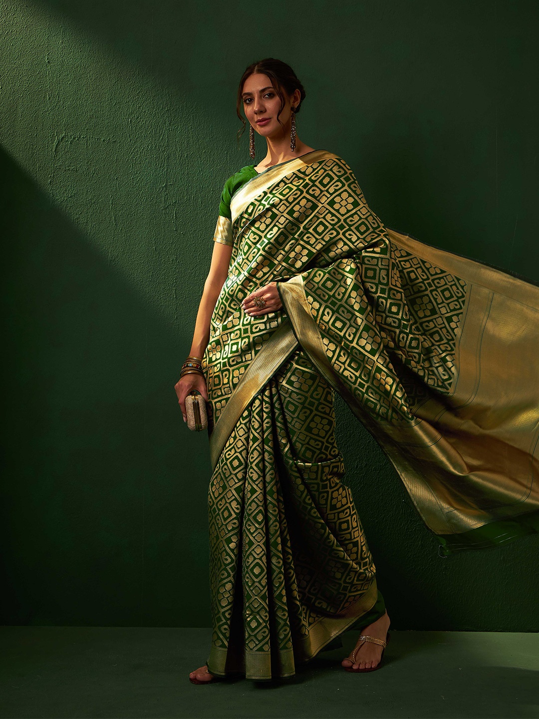 

Sangria Woven Design Saree, Olive