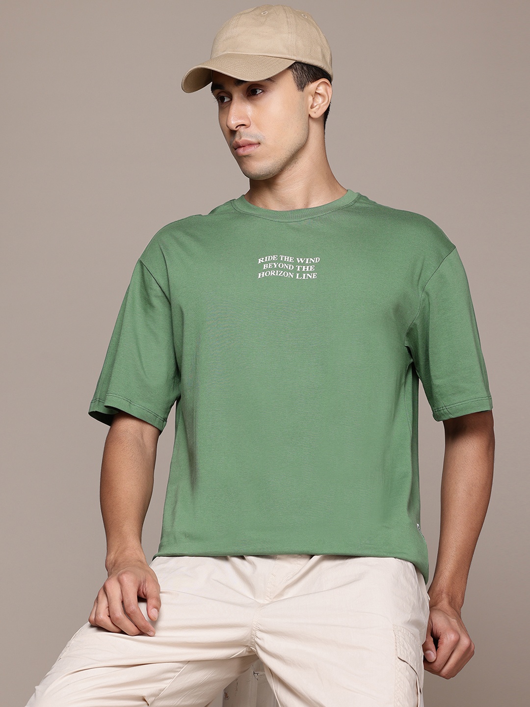 

The Roadster Lifestyle Co. Men Pure Cotton Relaxed Fit T-shirt, Olive