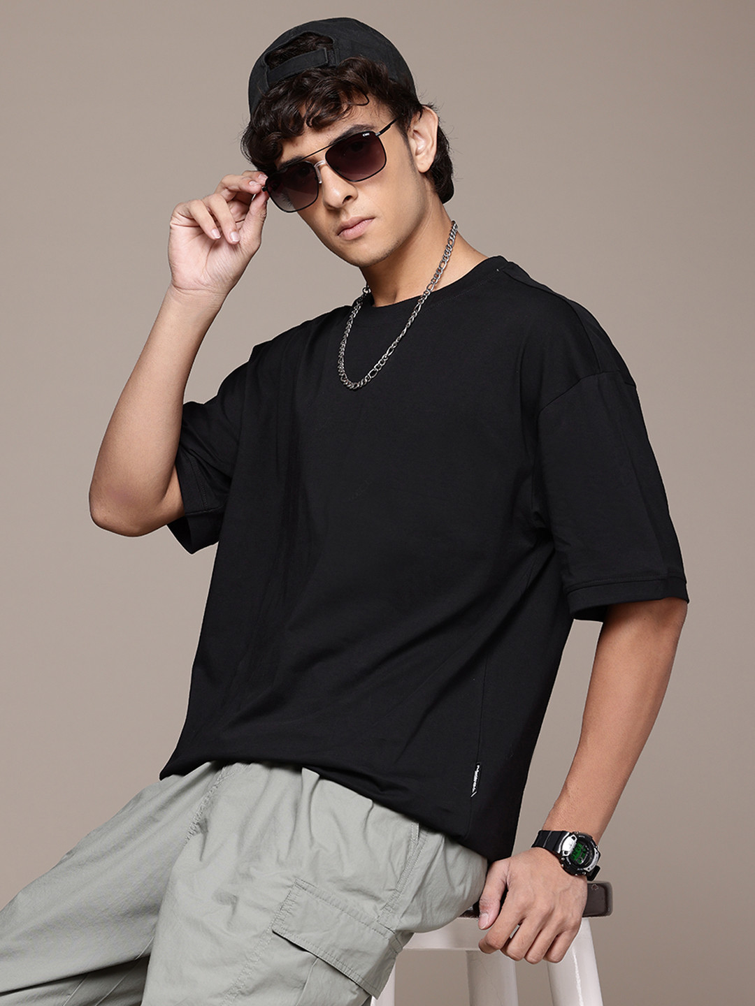 

The Roadster Lifestyle Co. Men Pure Cotton Oversized T-shirt, Black