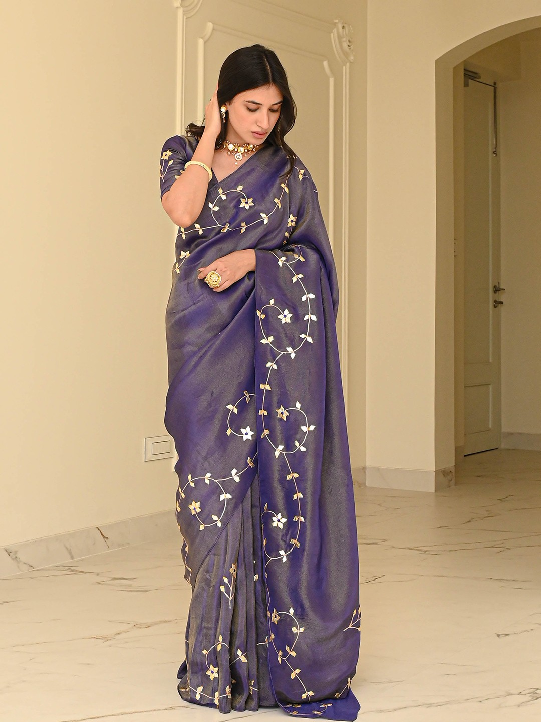 

Bunaai Ethnic Motifs Embroidered Tissue Saree, Blue