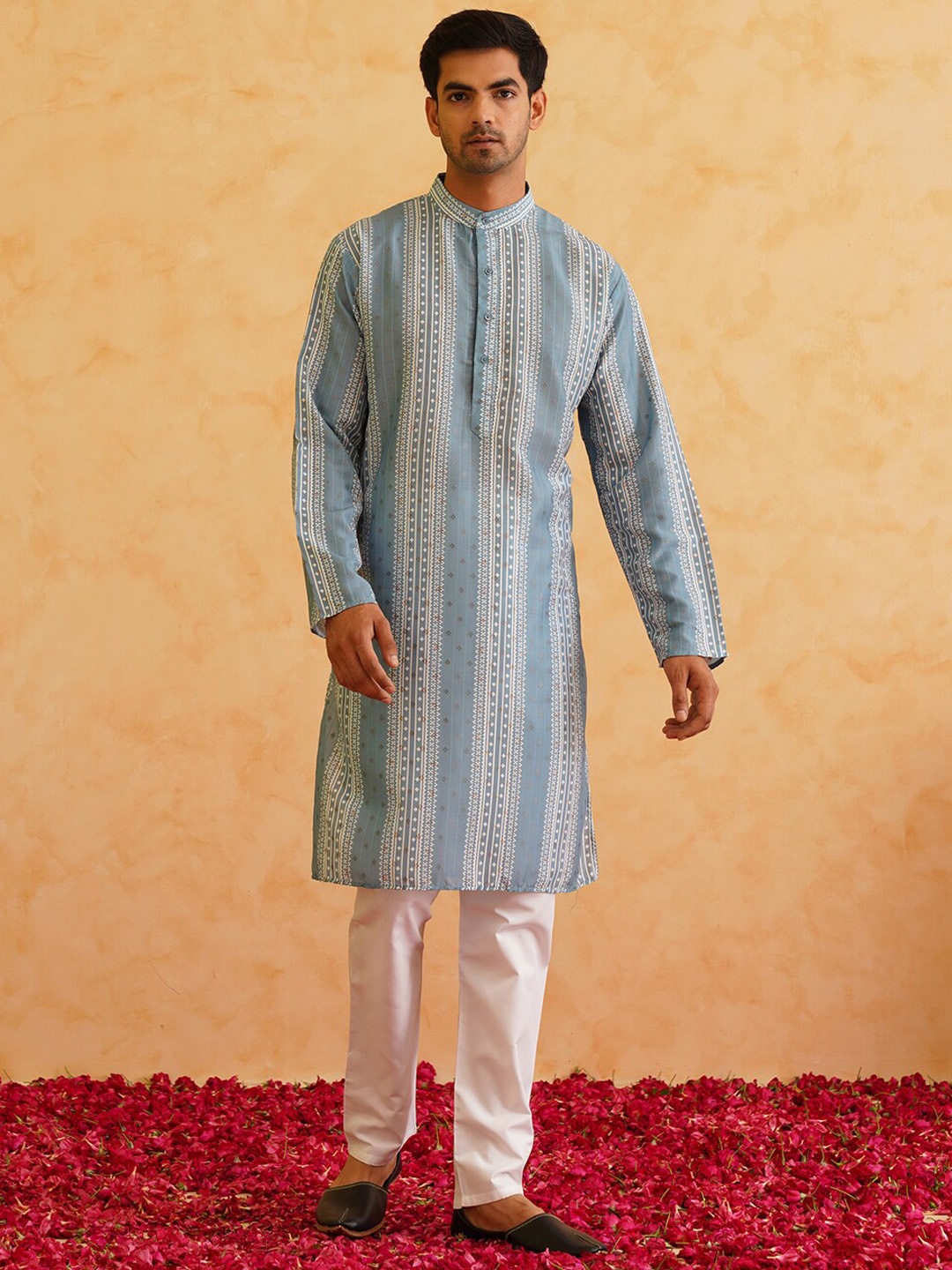 

SOJANYA Geometric Printed Mandarin Collar Long Sleeves Cotton Silk Straight Kurta, Teal
