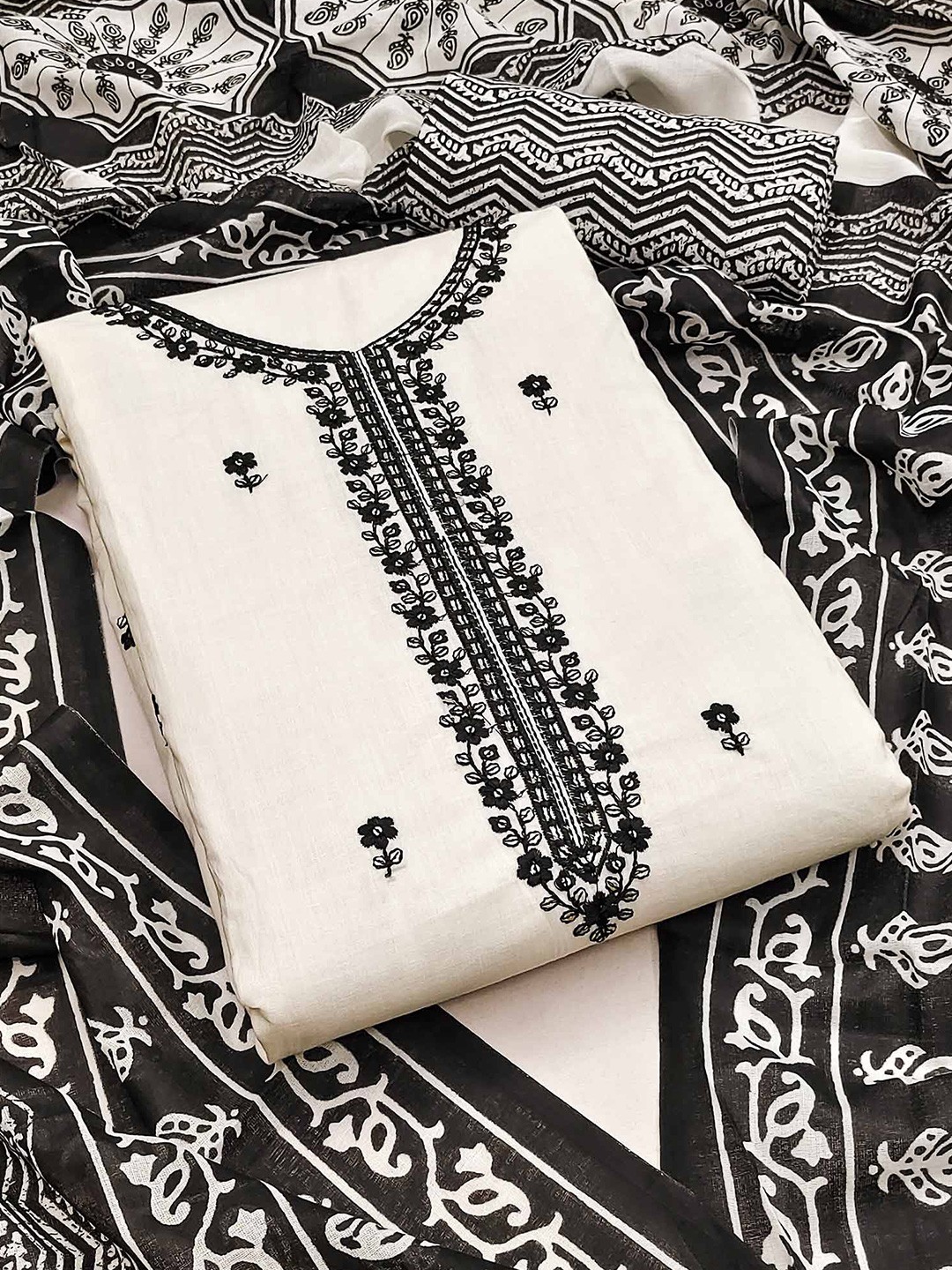 

Peachmode Printed Pure Cotton Unstitched Dress Material, White
