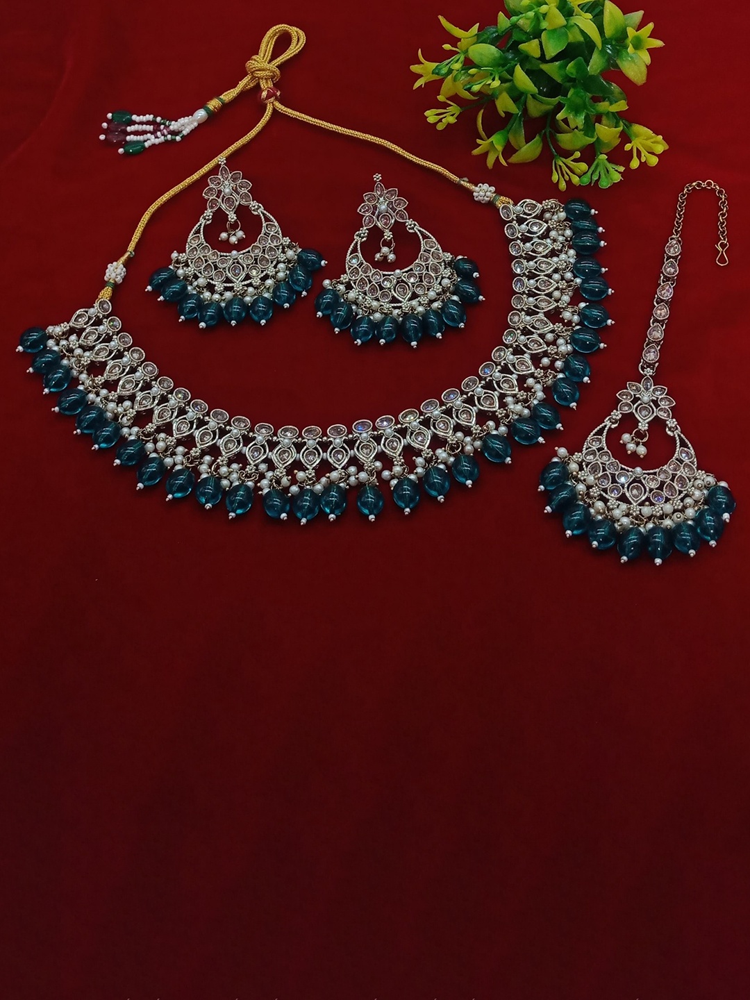 

AASHISH IMITATION Women Gold-Plated American Diamond-Studded Jewellery Set, Green