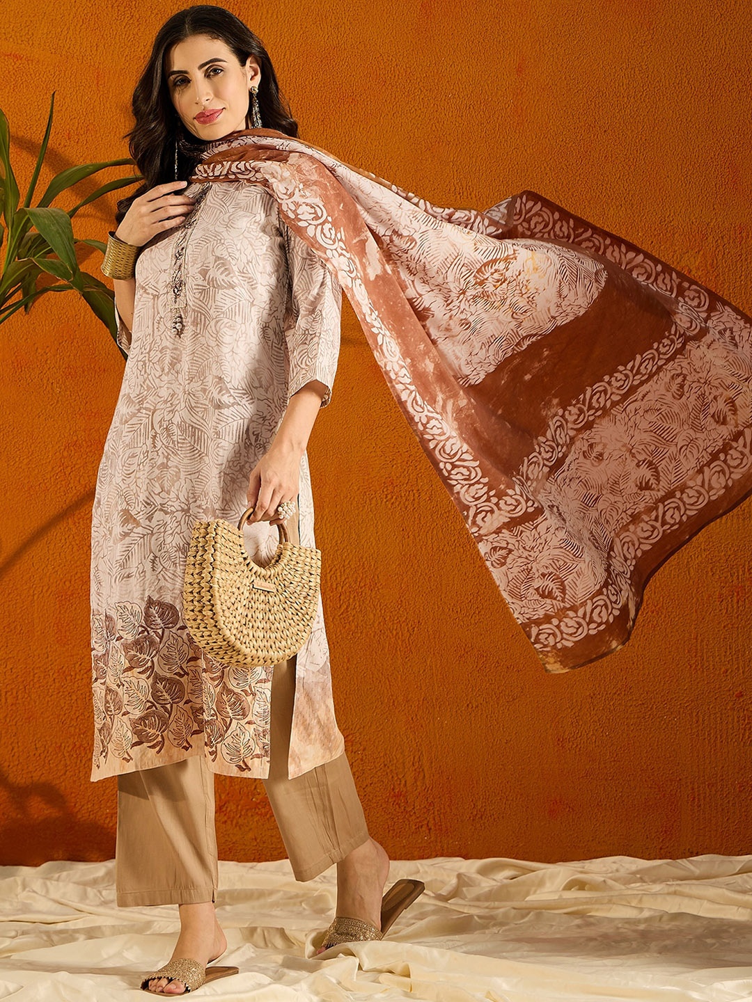 

Anouk Floral Printed Beads and Stones Kurta With Palazzo & Dupatta, White