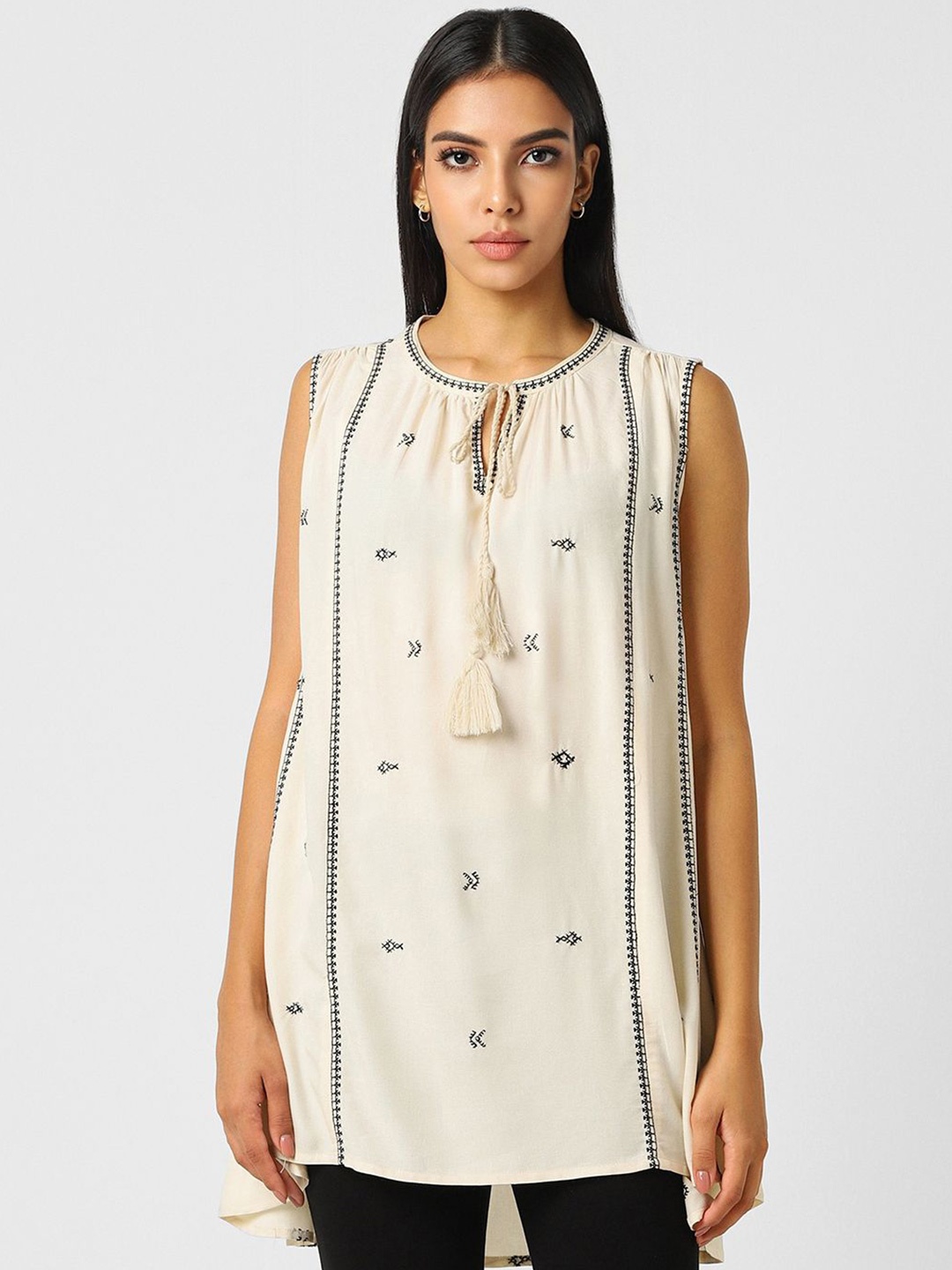 

Van Heusen Woman Embroidered Tunic, Cream