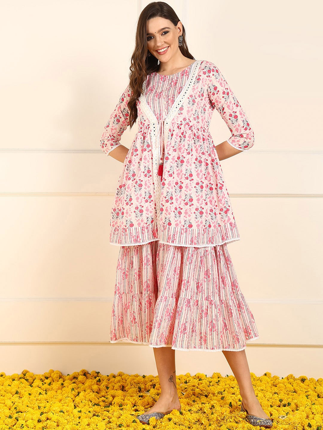 

AHIKA Floral Print Round Neck Cotton Tiered A-Line Midi Dress With Shrug, Pink