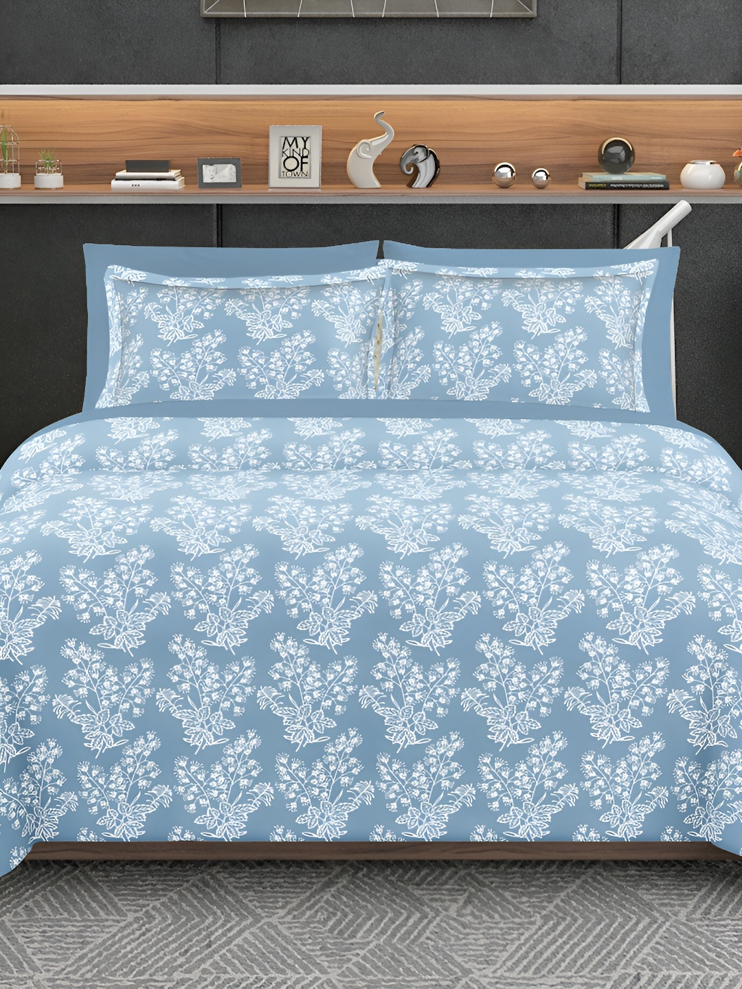 

Ariana Blue & White Floral Cotton 144 TC King Bedsheet with 2 Pillow Covers