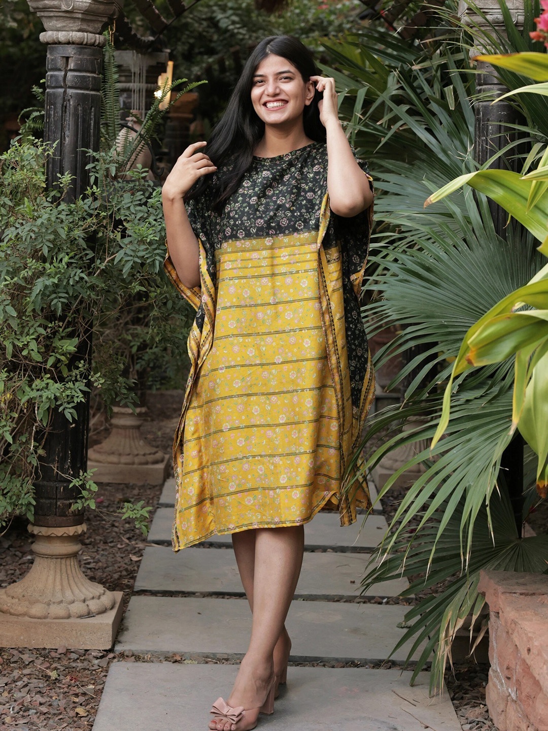 

Exotic India Floral Printed Kimono Sleeves Silk Kaftan Dress, Black
