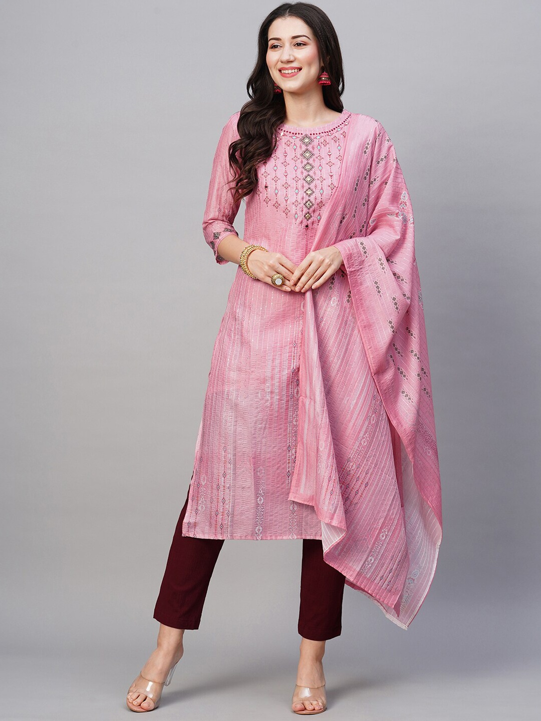 

Kiana Ethnic Motifs Embroidered Regular Thread Work Kurta with Trousers & With Dupatta, Pink