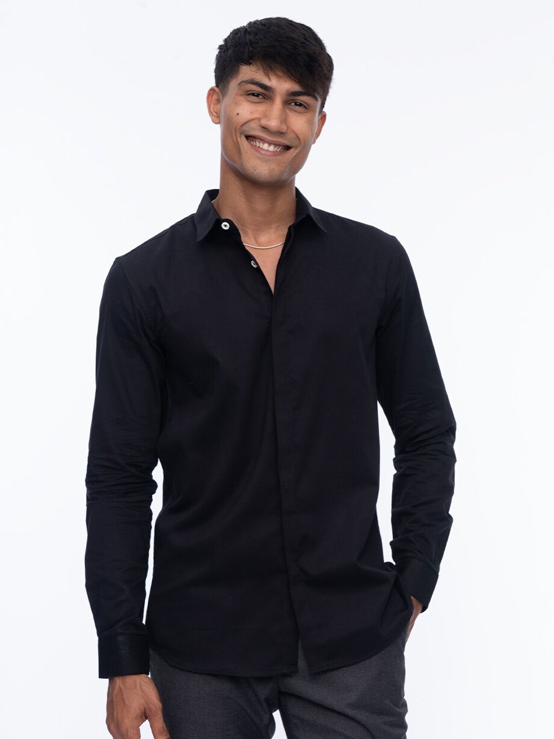 

Wellbi Men Pure Cotton Button Down Classic Shirt, Black