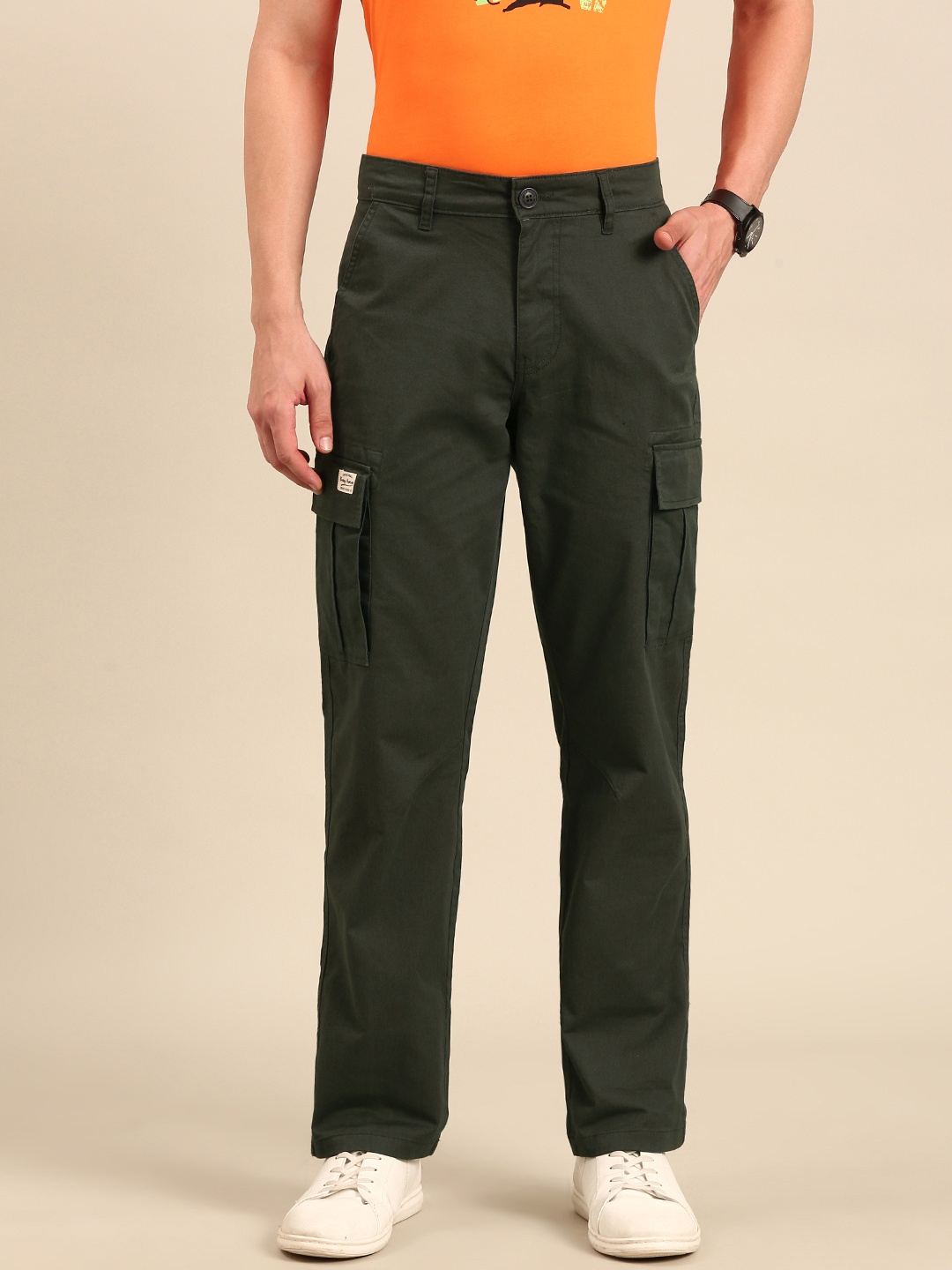 

Being Human Men Loose Fit Cargos Trousers, Olive