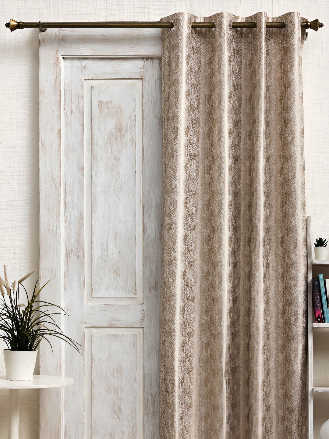 

Ariana Beige & White Geometric Room Darkening Eyelet Window Curtain