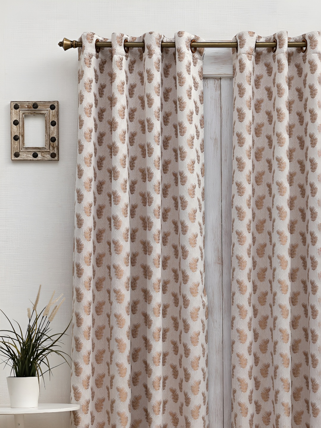 

Ariana Beige & White Floral Room Darkening Window Curtain