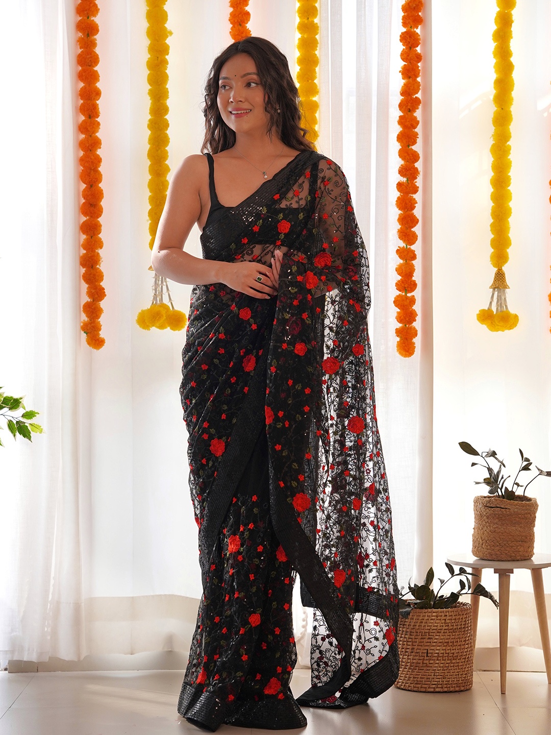 

Munir Floral Embroidered Net Saree, Black
