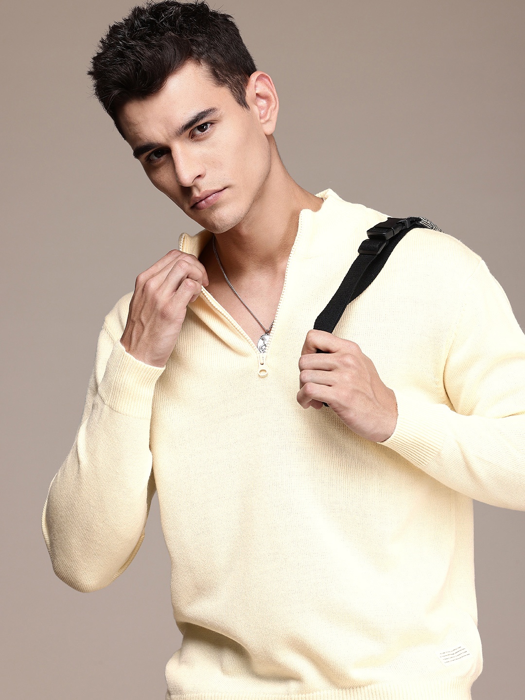 

WROGN Solid Comfort Fit Pullover, Cream