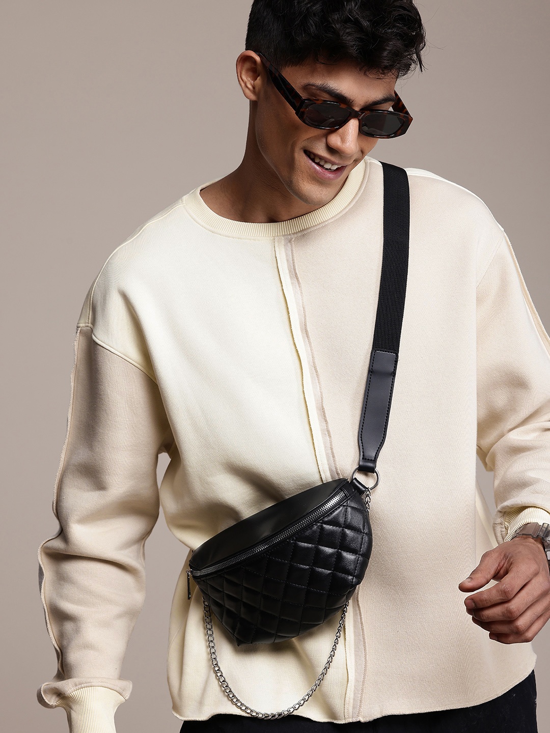 

WROGN Colourblocked Pullover Sweatshirt, Cream