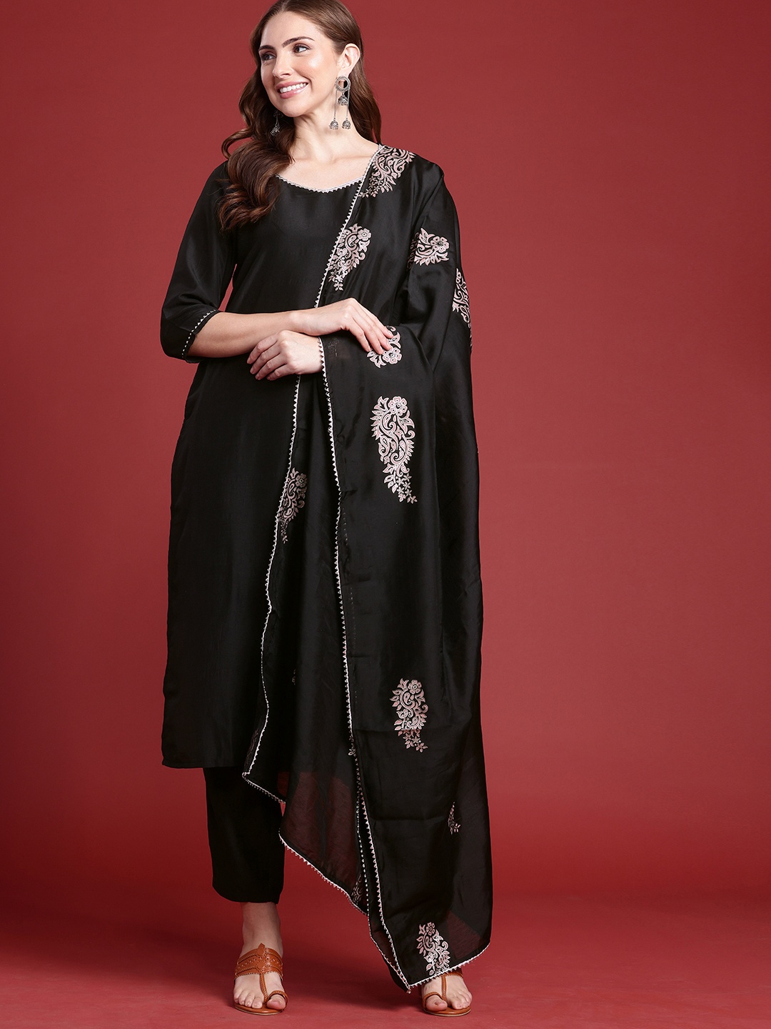 

Anouk Regular Solid Kurta With Trousers & With Printed Dupatta, Black