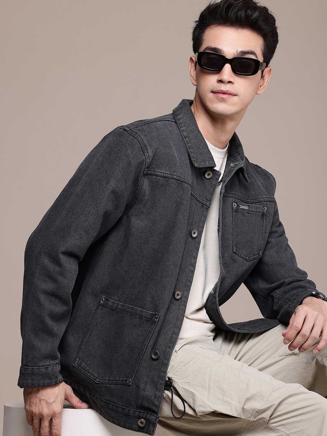 

WROGN Pure Cotton Spread Collar Denim Jacket, Charcoal